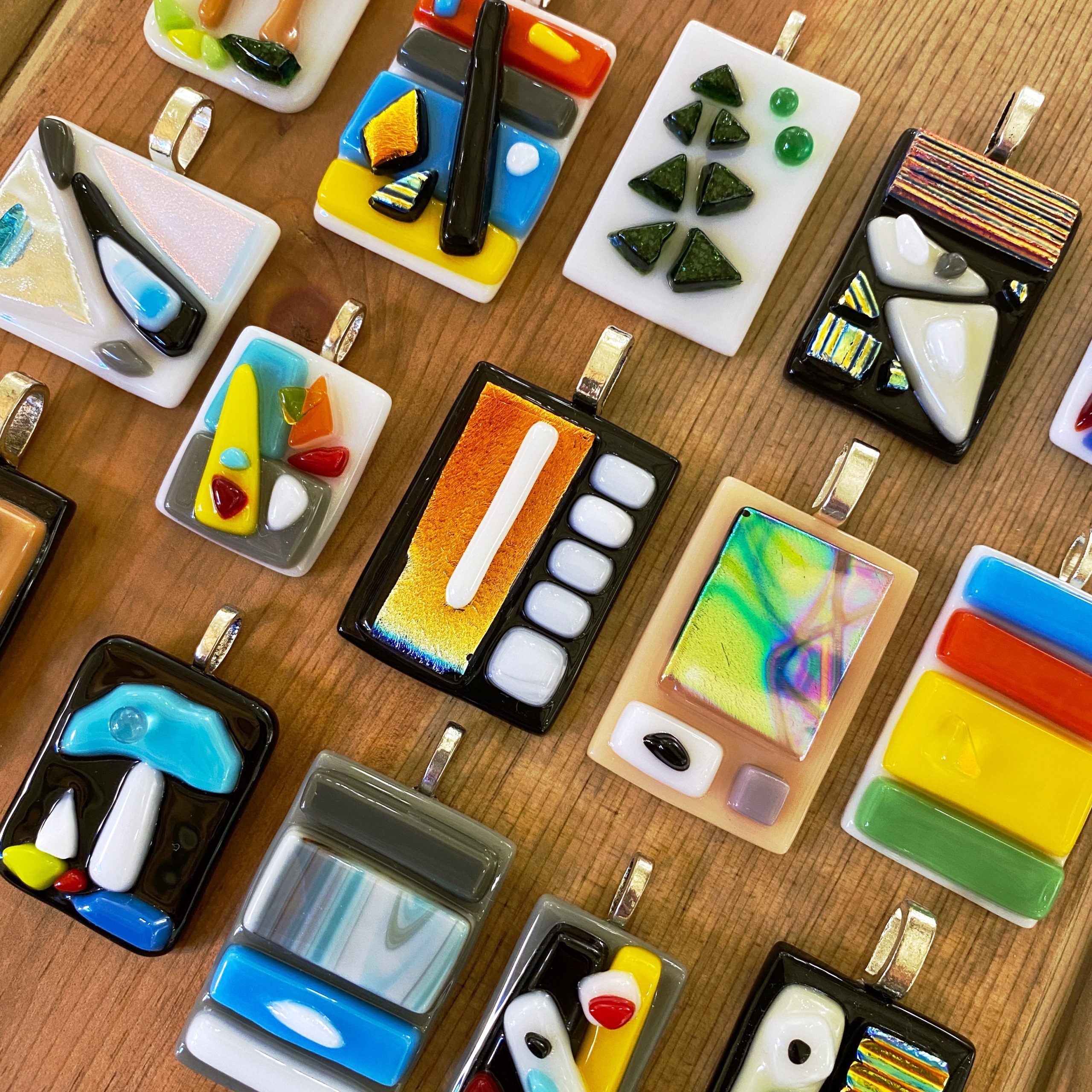 Folk Art with Acrylic Paints & Resin with Michelle Hamilton - River Arts  District Artists